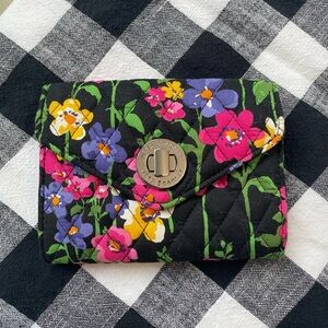 Vibrant Floral Vera Bradley wristlet/wallet NWOT’s